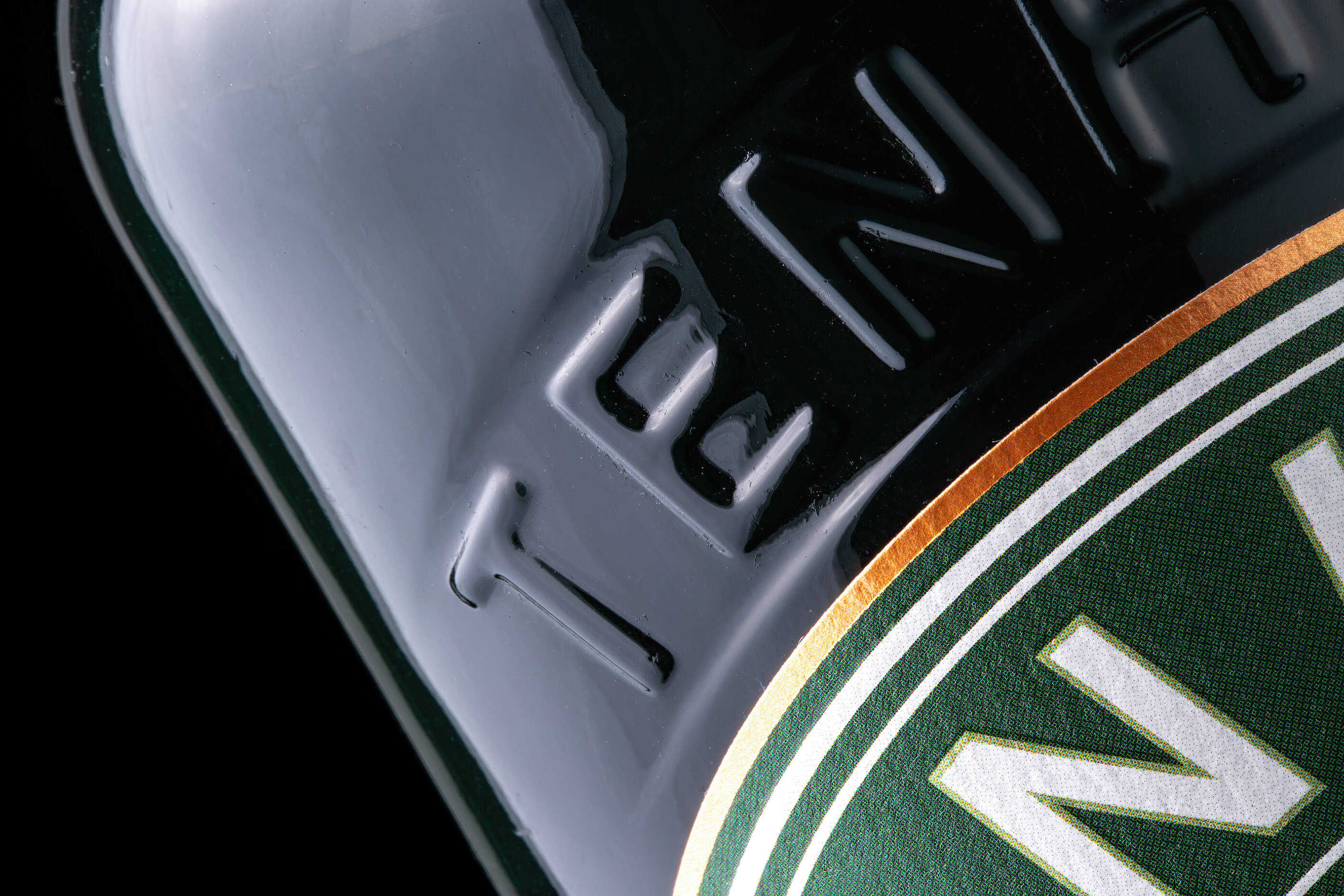 Branding — Label 9